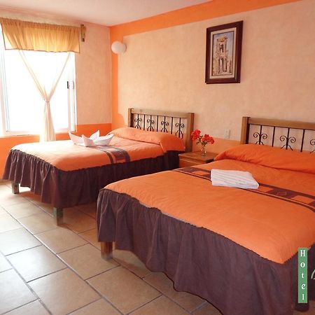 Hotel Meson Del Cortijo Huichapan Екстериор снимка